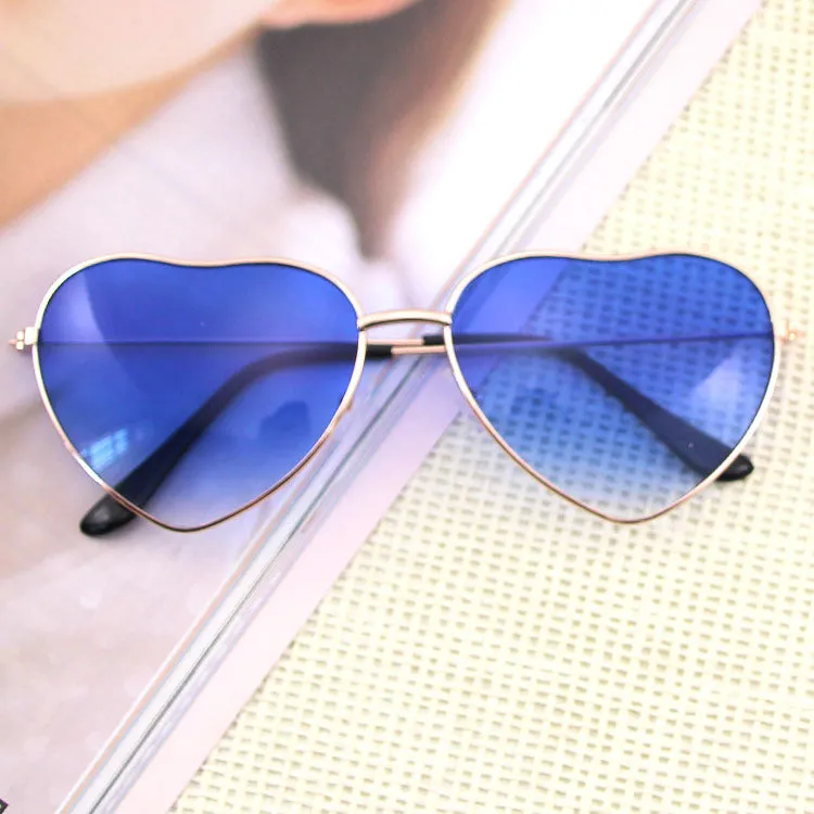 Sunglasses Classic Retro Metal Heart Fashion UV Protection Sun Glasses