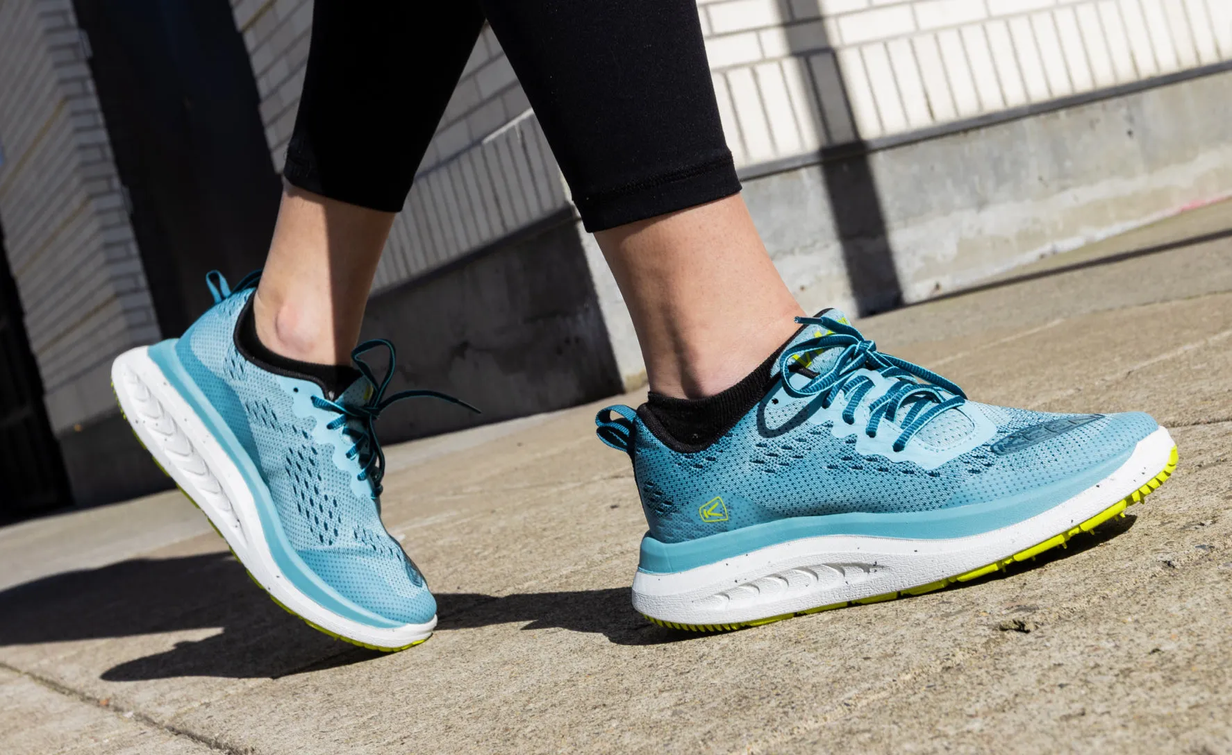 Women's WK400 Walking Shoe  |  Reef Waters/Evening Primrose